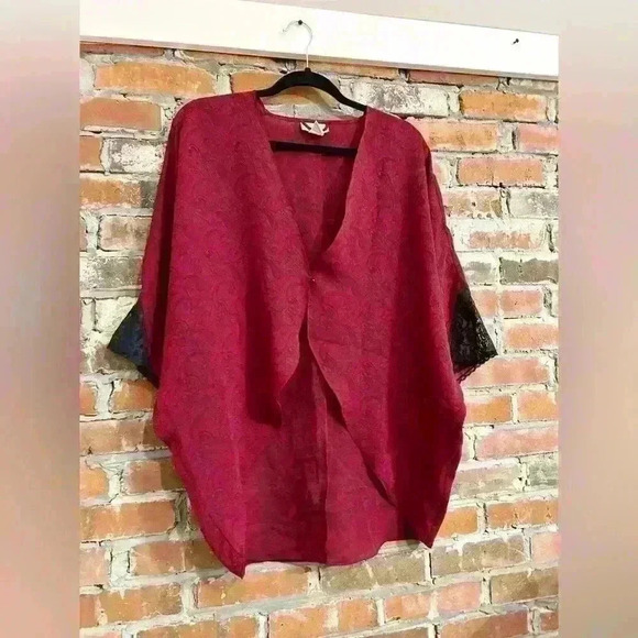 Victorias Secret Gold Label Red Paisley Black Lace Button OS Sleeper - Picture 2 of 7